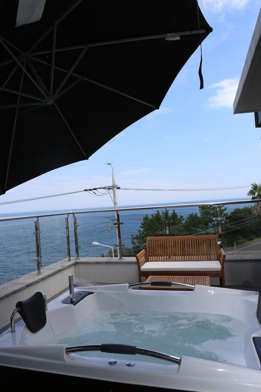 Plumeria Pension Jeju Exterior photo
