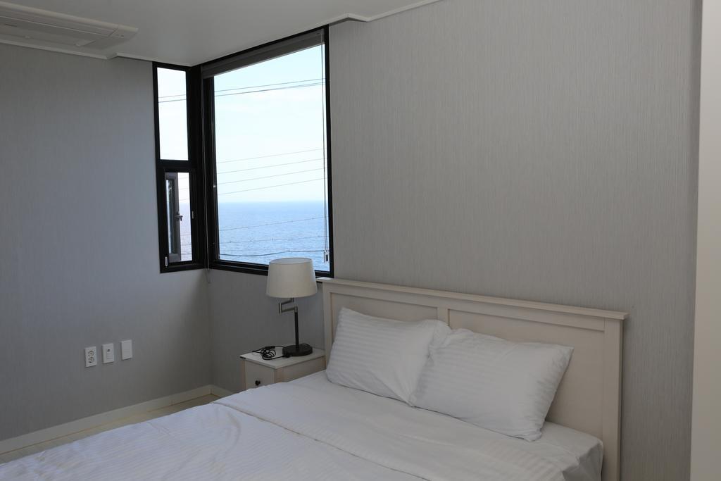 Plumeria Pension Jeju Exterior photo