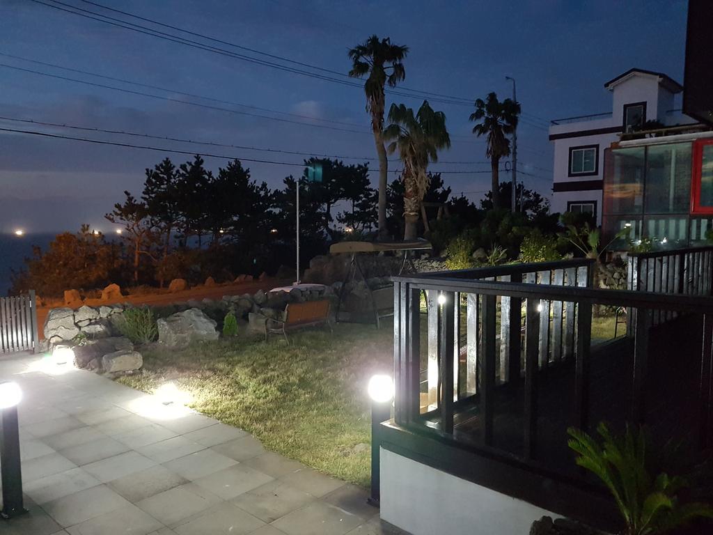Plumeria Pension Jeju Exterior photo