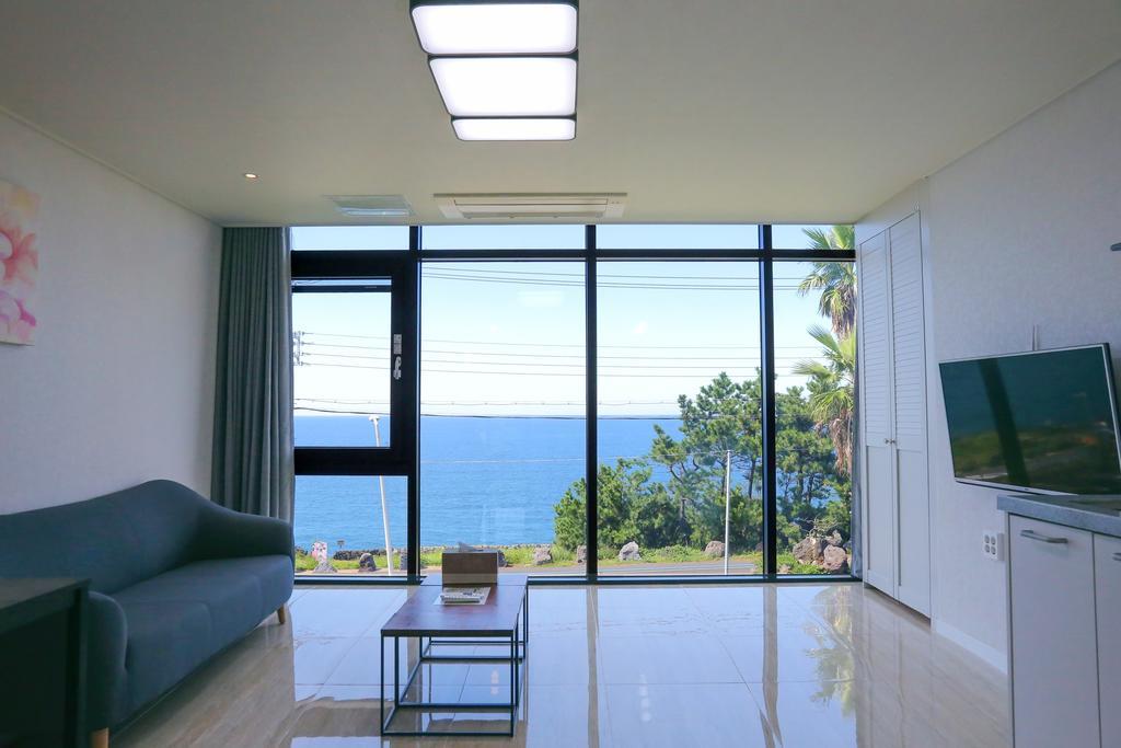 Plumeria Pension Jeju Exterior photo